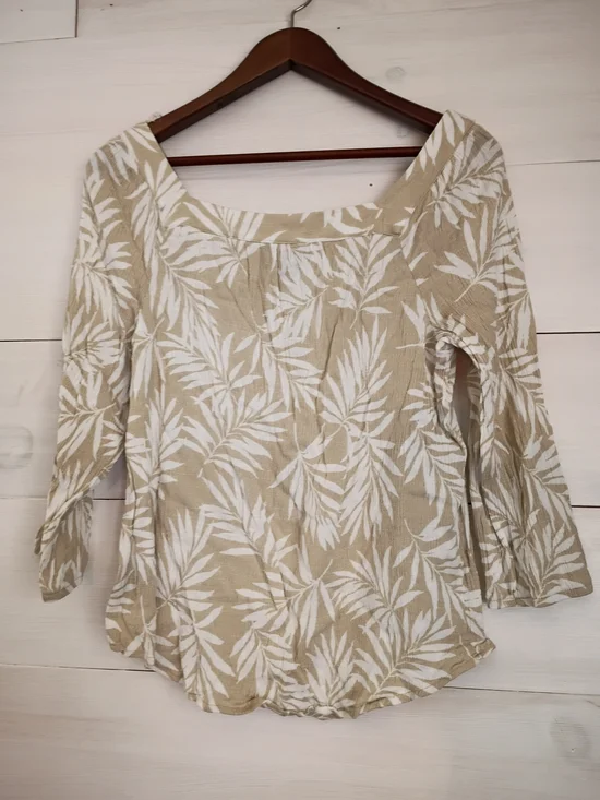 I.N. STUDIO Petite Large Tropical Leaf Square Neck Woman's Blouse - Picture 3 of 3